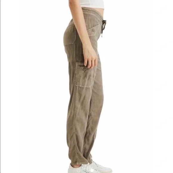 American Eagle Outfitters Olive Cargo Linen Blend Pant - Picture 4 of 14